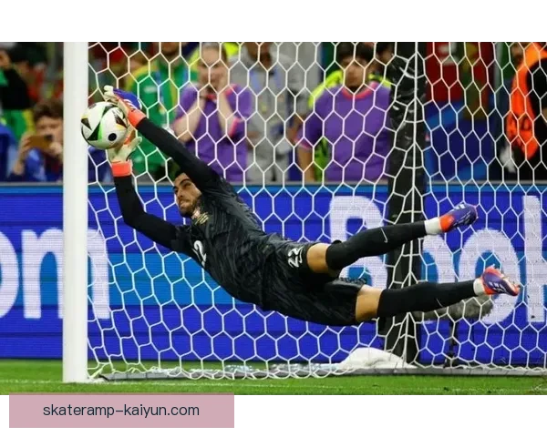 欧洲杯VAR使用频次增加，判罚准确性与比赛流畅性引关注